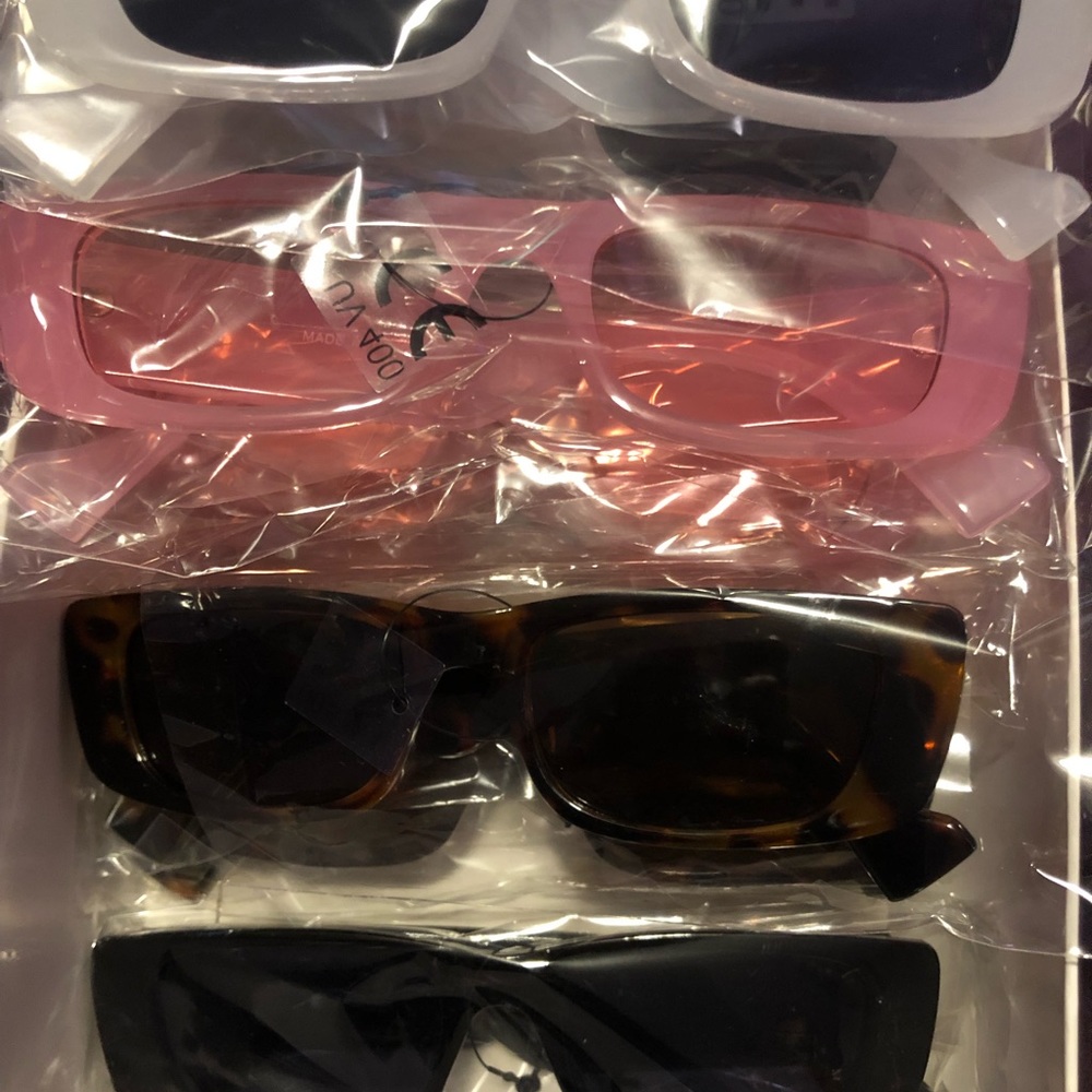 Rectangular sunglasses
